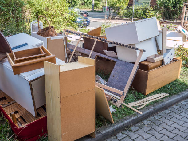 Best Commercial Cleanout Services  in Le Grand, CA